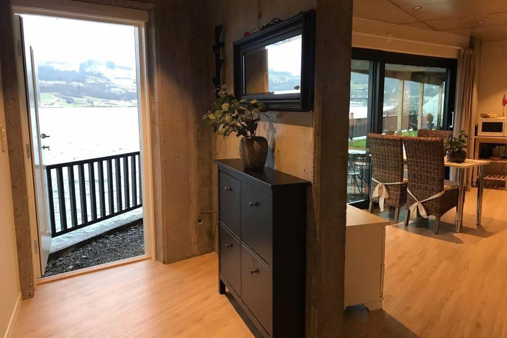 Panoramaresort In Hardangerfjorden Leilighet I Sjokanten Ved Hardangerfjorden For 7 Personer Boat , Sauna,Kajak, Sup For Rent Ойстезе Экстерьер фото
