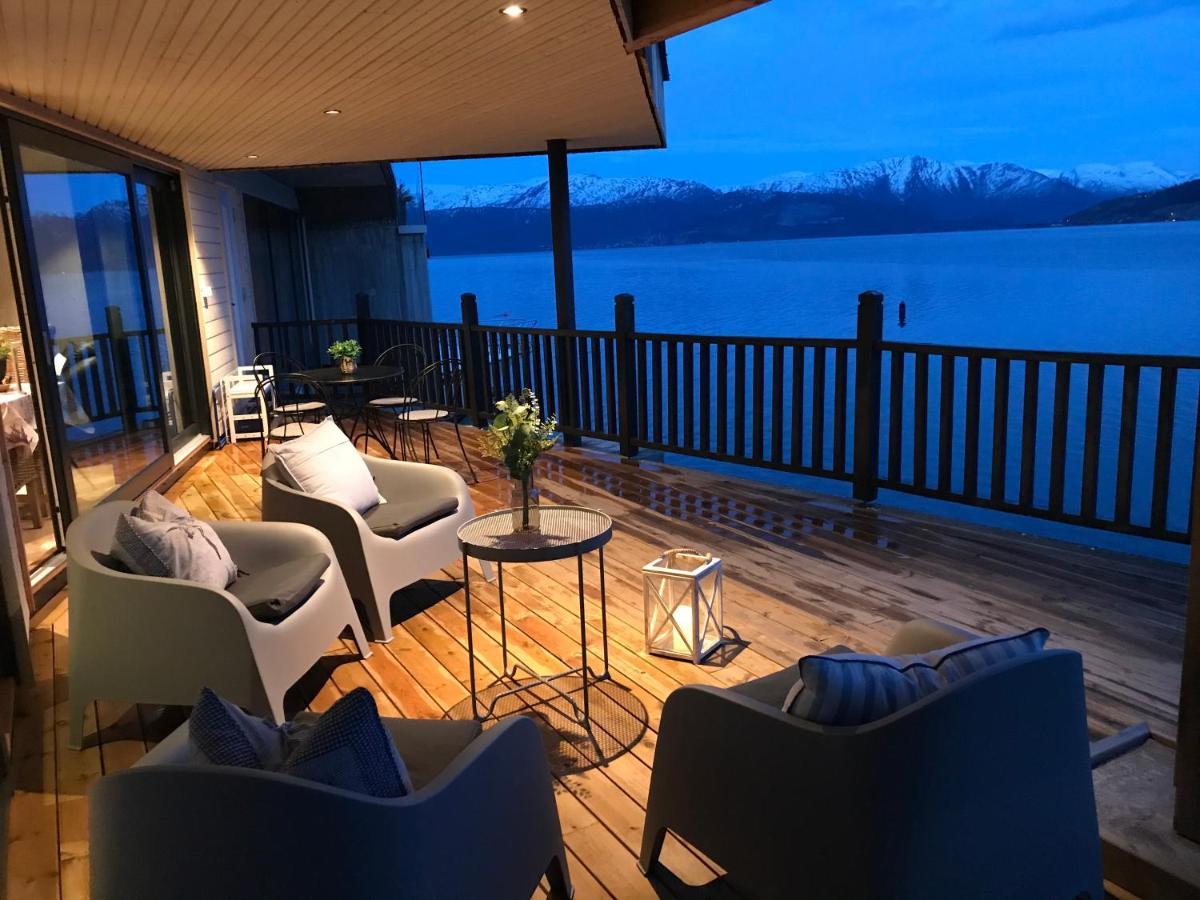 Panoramaresort In Hardangerfjorden Leilighet I Sjokanten Ved Hardangerfjorden For 7 Personer Boat , Sauna,Kajak, Sup For Rent Ойстезе Экстерьер фото